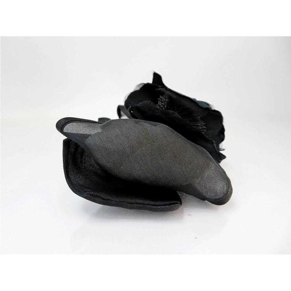 CHANEL Black Floral Hair Clip - Picture 3 of 8